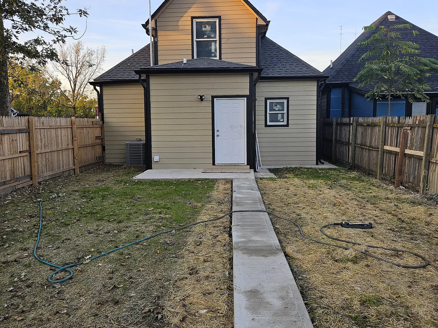 3 bed, 1800 sqft, $2,500 — Photo 2