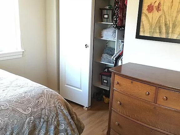 5th image of 203 Grandview Ct