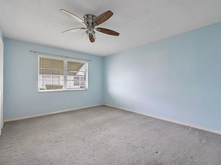 212 High Point Ter W #A — Photo 13