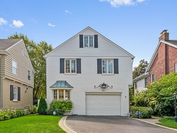 5th image of 2011 Beechwood Ave