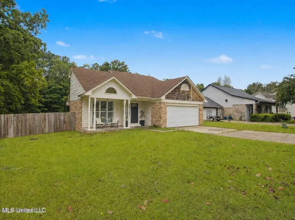5401 Sioux Dr, Ocean Springs, MS 39564