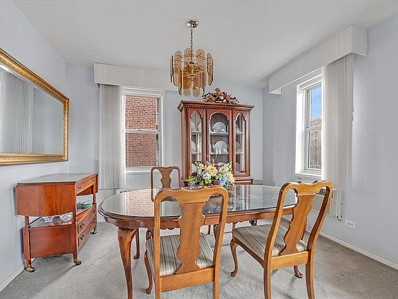 5th image of 3050 Fairfield Ave APT 6G