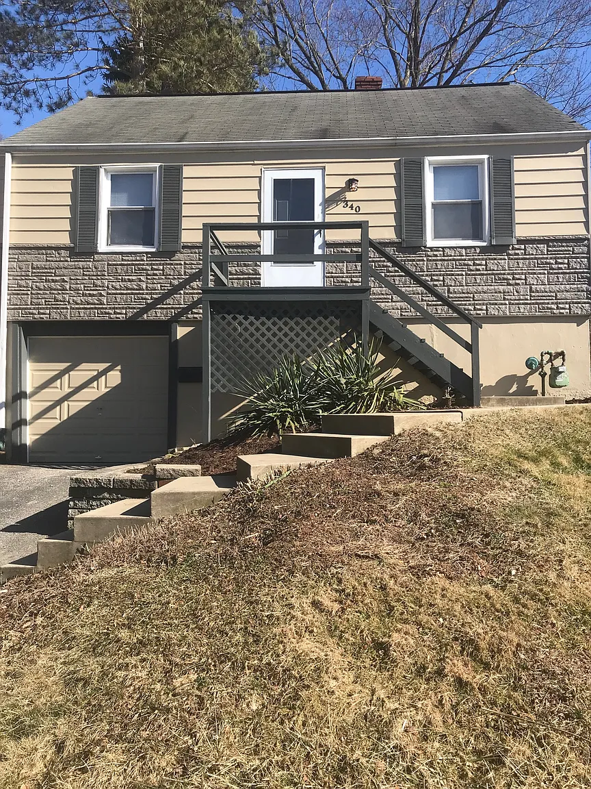 340 Delano Dr photo 1