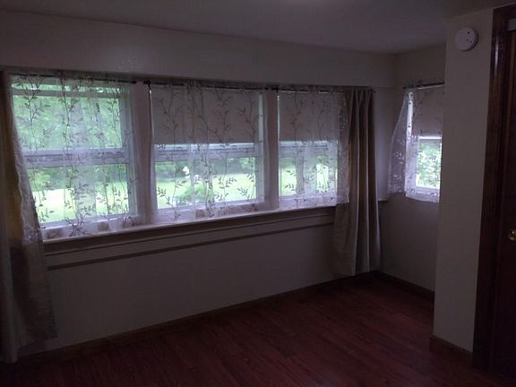 3rd image of 387 Kelley Rd