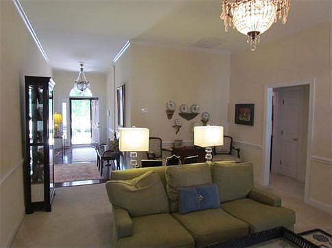 5th image of 413 Shamrock Way