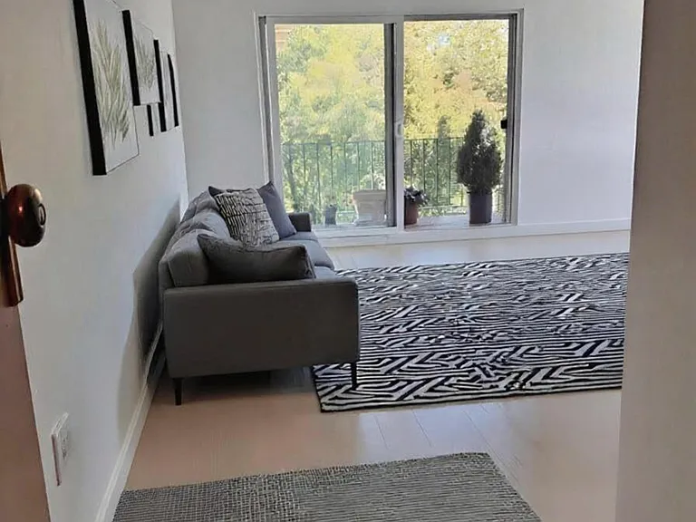 904 Peninsula Ave #403 — Photo 2