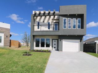 7004 El Meson Dr, Laredo, TX 78043