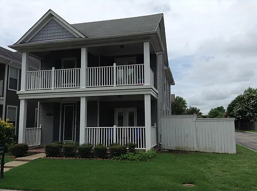 1255 Island Harbor Dr Photo 1