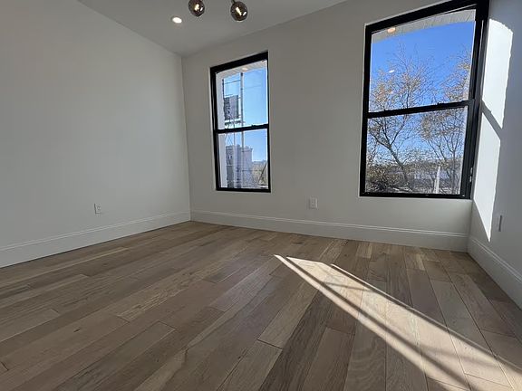 5th image of 66 15th St #3