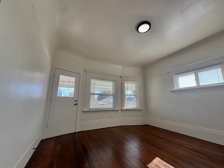 1303 Adeline St — Photo 15