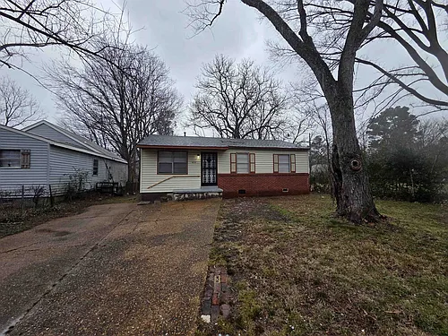 4535 Beacon Hill Dr Photo 1