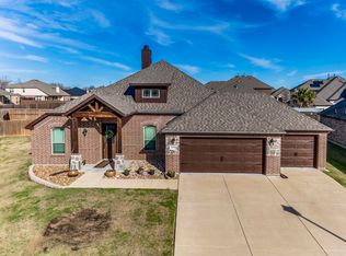 409 Valley Brook Ct, Waxahachie, TX 75165