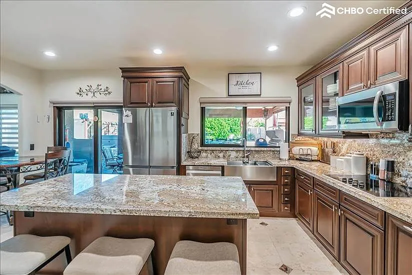 Furnished Desert Oasis Corporate Housing — Photo 4