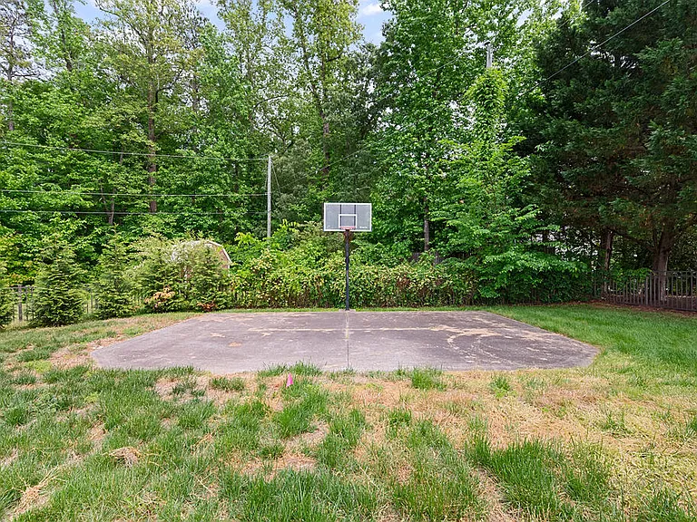 2701 Logan Estates Run — Photo 44