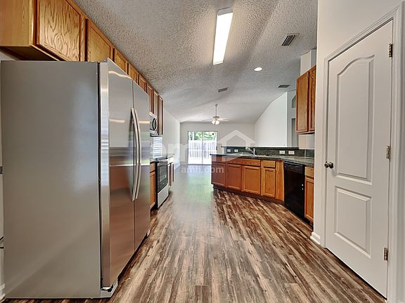 4th image of 6701 Southern Oaks Dr