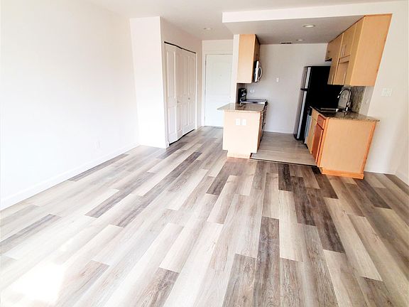 2nd image of 5696 Kingsbury Ave #210