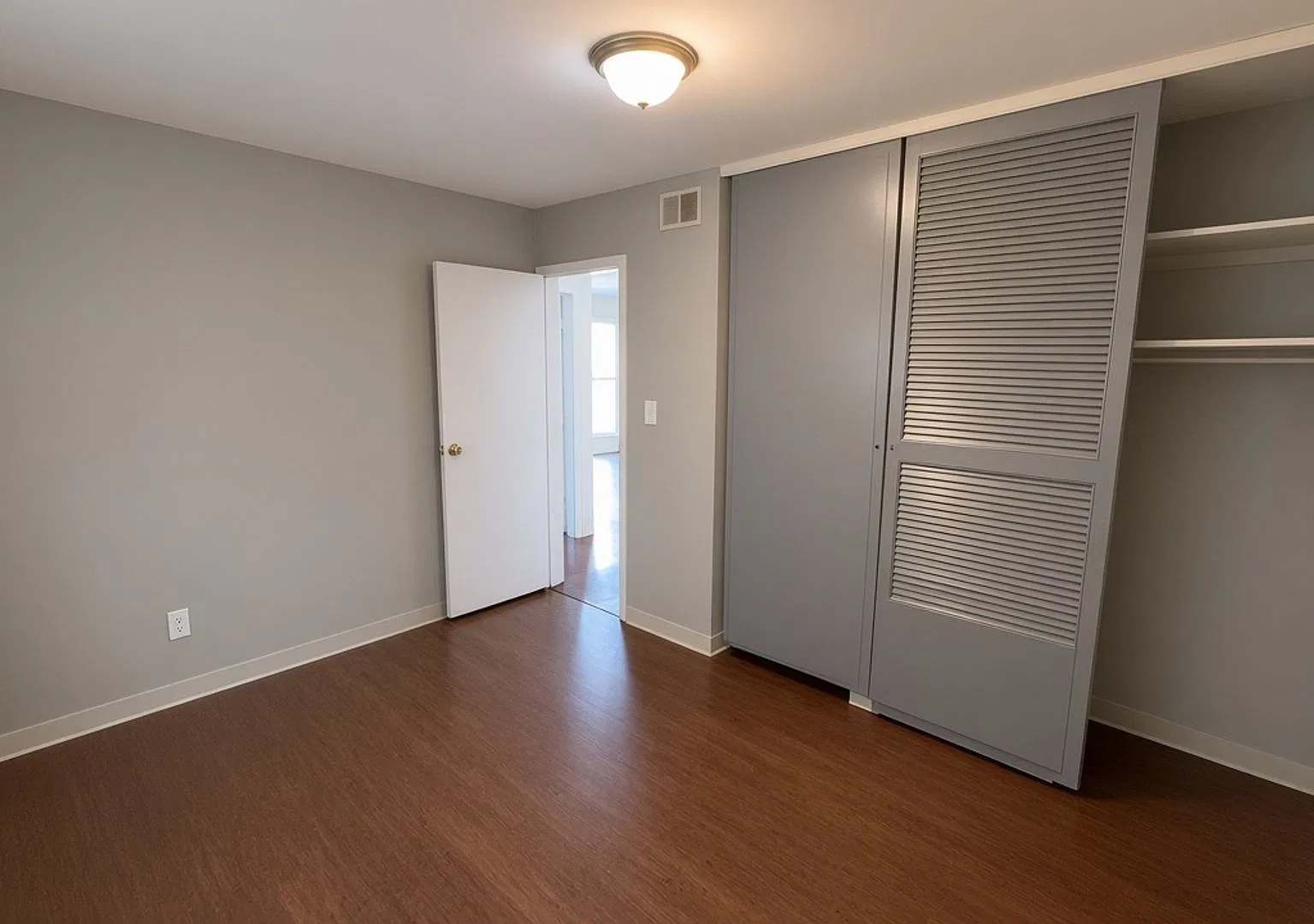 Cozy 2-bedroom 1 bath in Lexington KY — Photo 3