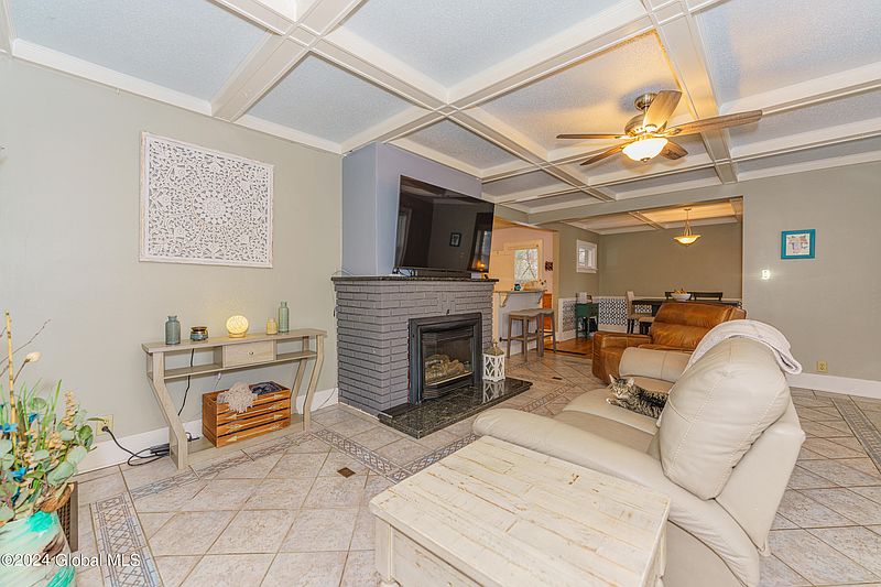 5th image of 2734 Troy Schenectady Road