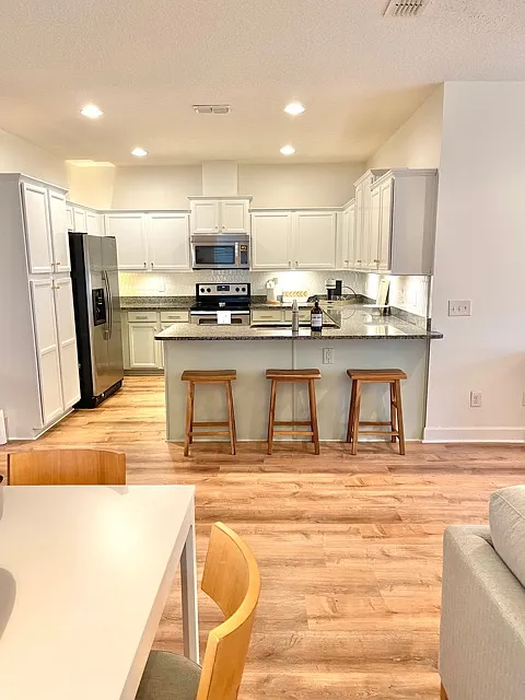 3 bed, 1500 sqft, $3,800 — Photo 3