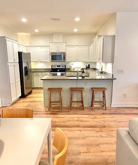 669 Upper 8th Ave S — Photo 3