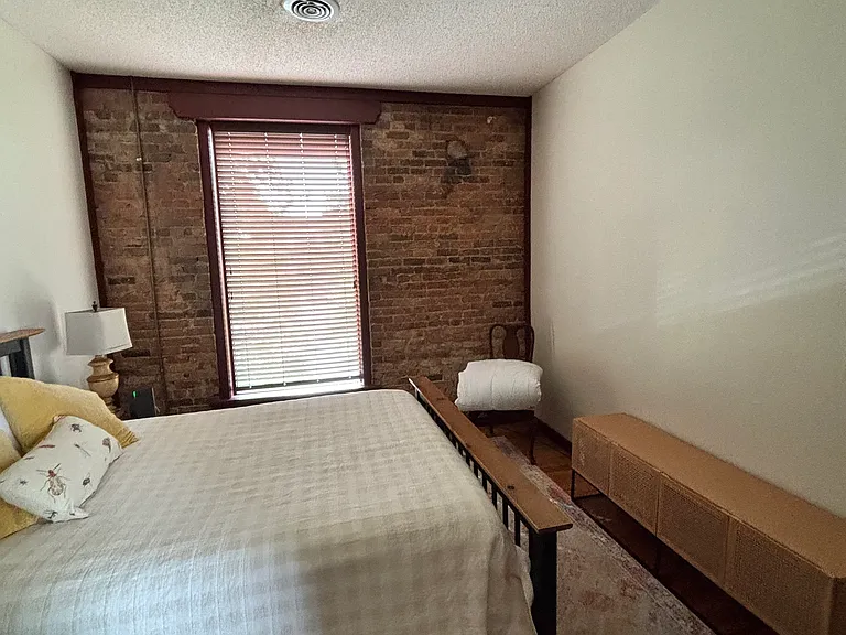 214 E Broad St #B — Photo 50