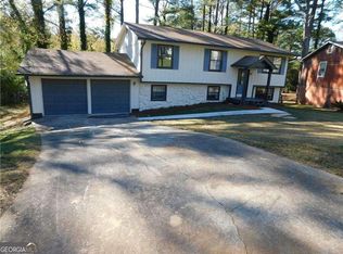 1805 Big Valley Ln, Stone Mountain, GA 30083