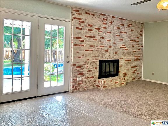 3rd image of 1413 Duval Dr