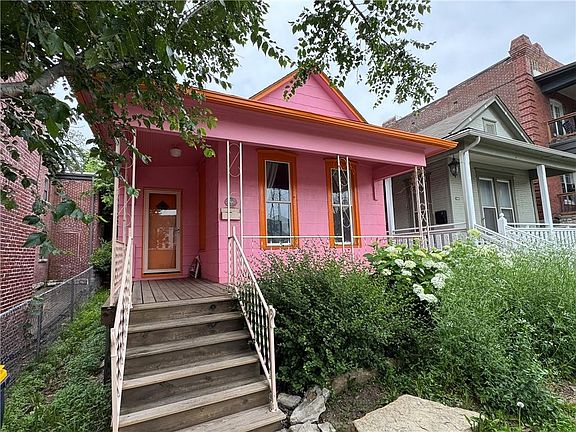 3rd image of 1842 Washington St