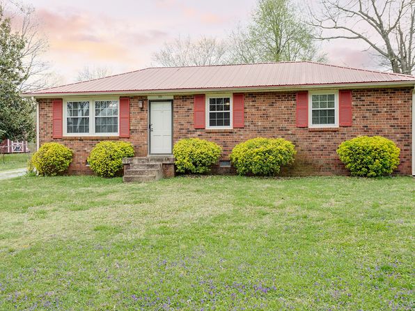 121 Highland Dr