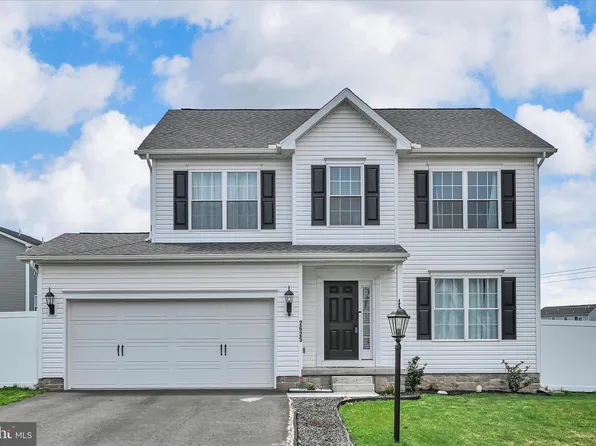 2625 Village Rd, Dover, PA 17315