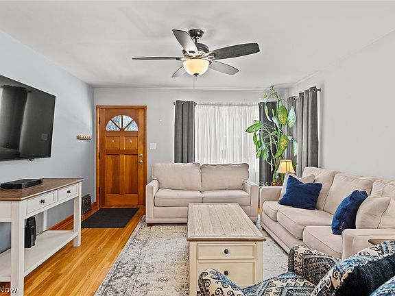 4th image of 22 E Youtz Ave