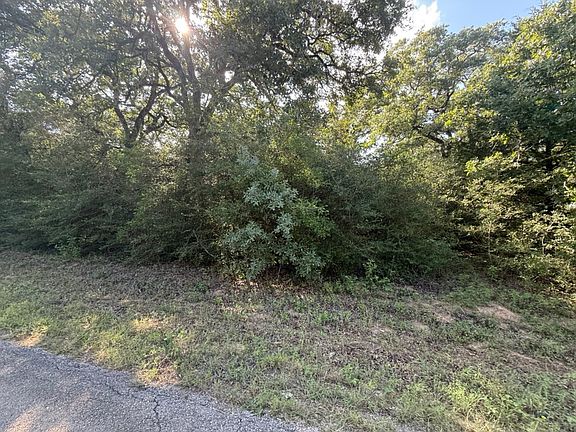 4th image of Hilltop Dr