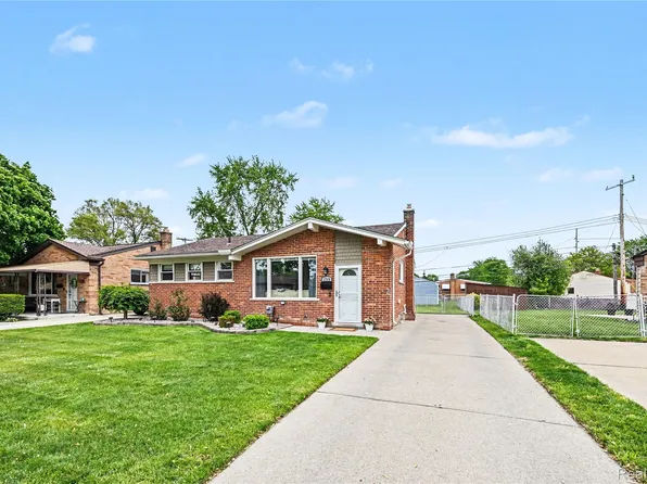 1319 Easley Dr, Westland, MI 48186