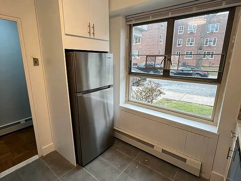 185-15 64th Ave #2 — Photo 3