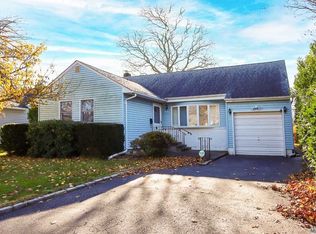 3624 Farmranch Rd S, Bethpage, NY 11714