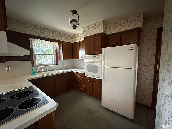 5th image of 53 Calvin St