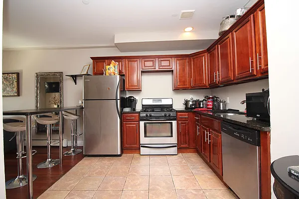 Rented by Nooklyn NYC LLC | media 107