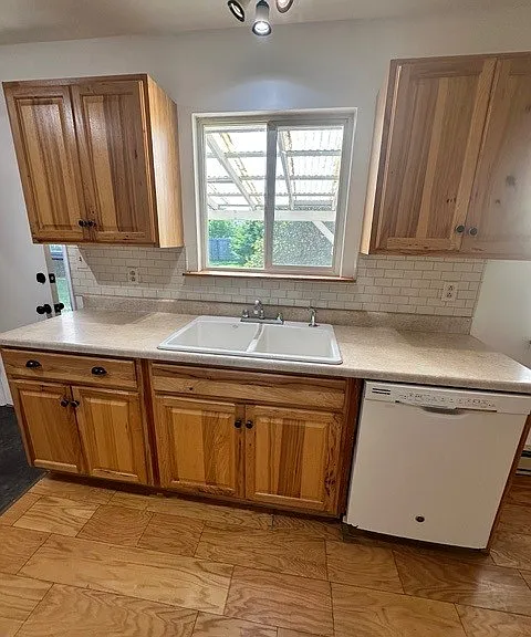 205 Cedar St — Photo 6
