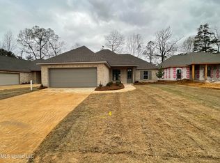 108 Serenity Ln, Pearl, MS 39208