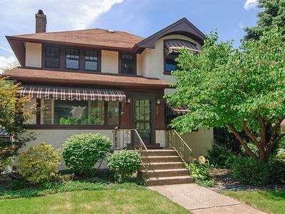 52 N Cowley Rd, Riverside, IL, 60546