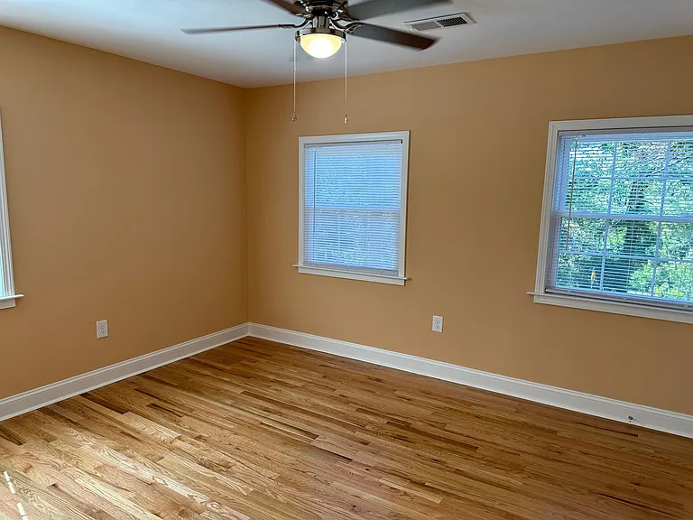 1 Pinecrest Ct #1B — Photo 4