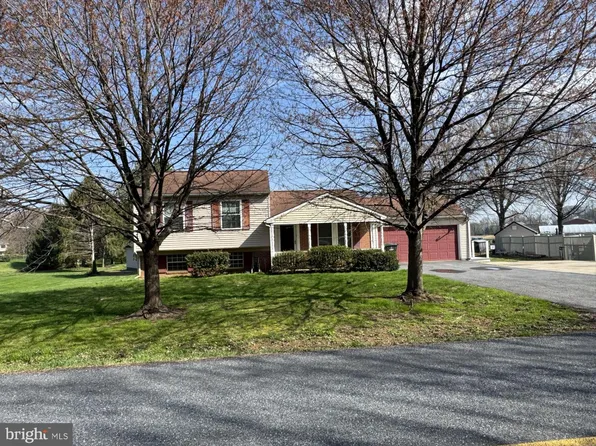 715 Hempfield Hill Rd, Columbia, PA 17512