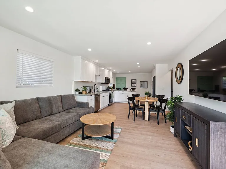 2138 Reed Ave — Photo 24