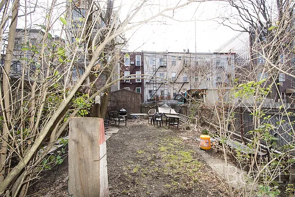 Rented by Brick&Mortar | media 13