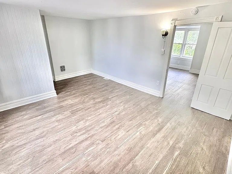 1410 W Turner St — Photo 15