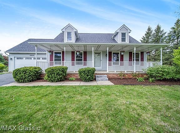 2nd image of 59656 Sterling Dr