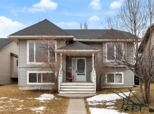 403 N John St SW, Diamond Valley, AB T0L 2A0