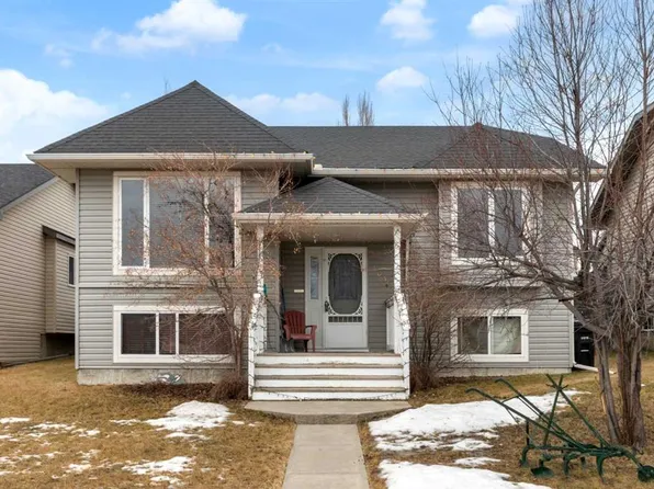 403 N John St SW, Diamond Valley, AB T0L 2A0