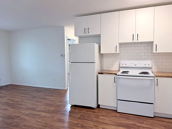 3rd image of 3002 W Colorado Ave #3034