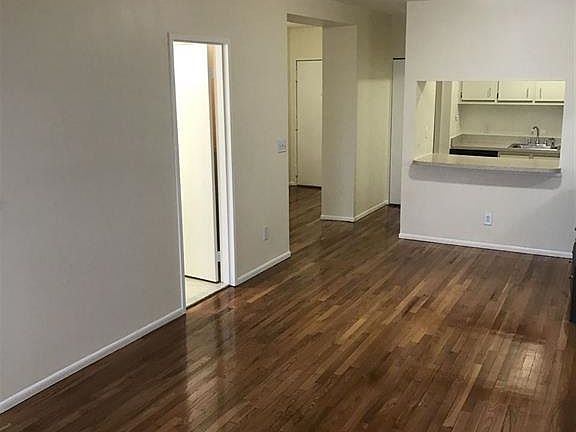 4th image of 43 Van Wagenen Ave APT 5G